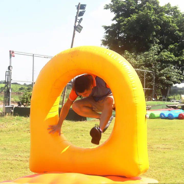 大型充气障碍跑，趣味与运动同步进行