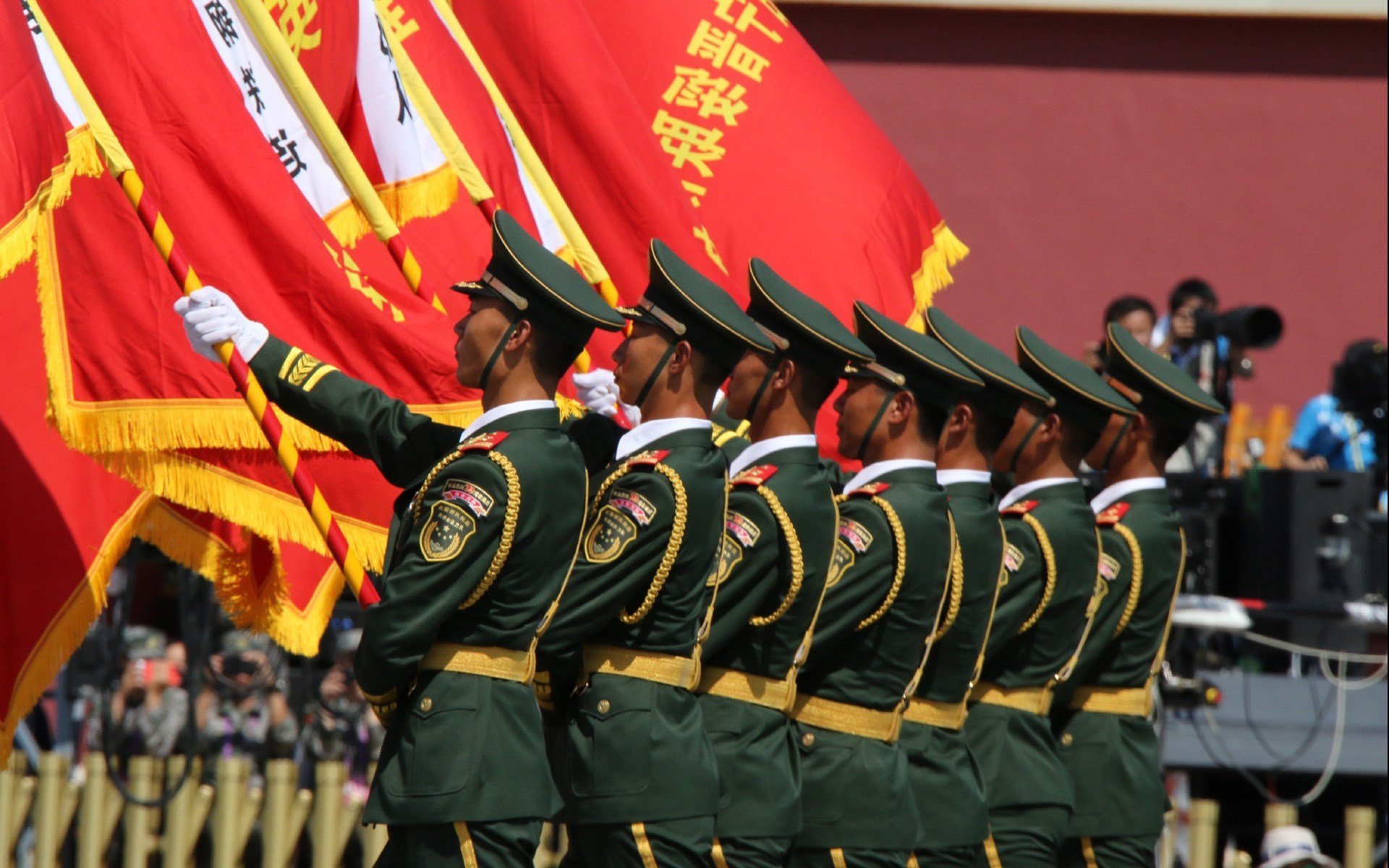 大胜迎决赛!球队士气高涨,积极备战,比赛决出胜负