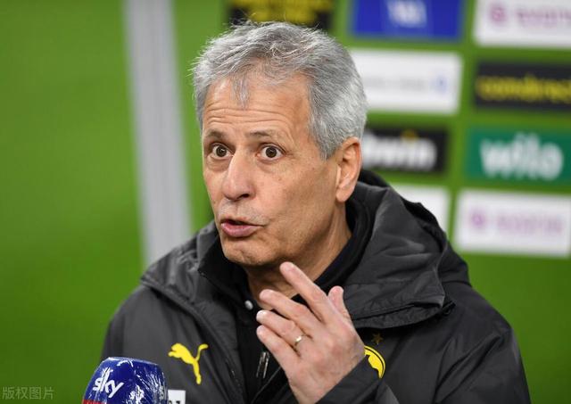 球迷行为与态度的变化,反映了五大联赛的发展趋势。 球迷行为与态度的变化,反映了五大联赛的发展趋势。