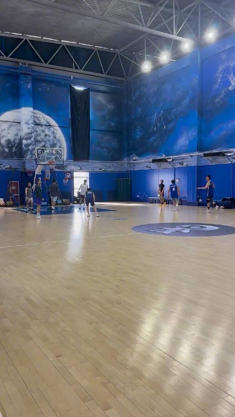 包含网红球馆的兴起，如何提升大众对篮球的热情？的词条