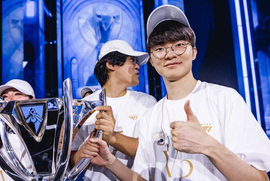 包含联盟的重要时刻回顾:决定比赛的关键瞬间。的词条 包含联盟的重要时刻回顾:决定比赛的关键瞬间。的词条