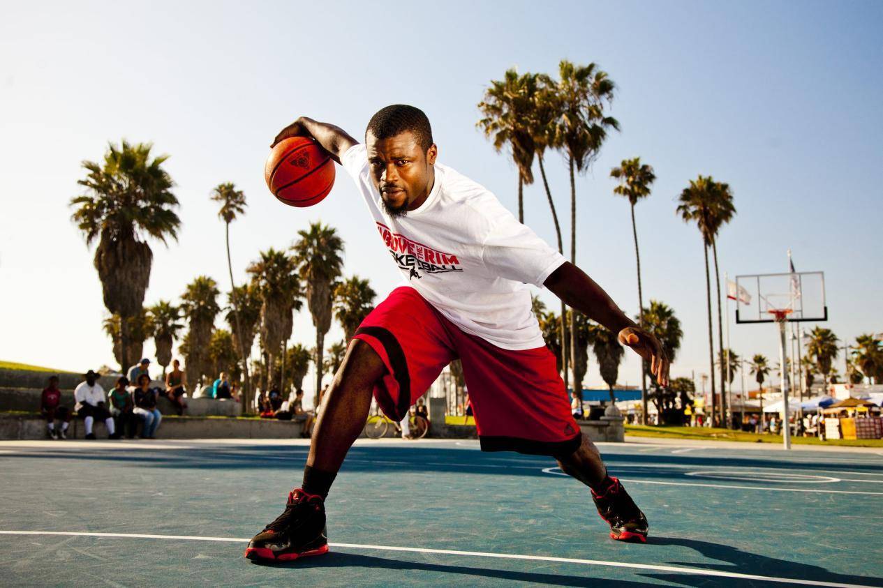 包含运动员的塑造与文化认同，如何影响篮球的发展。的词条